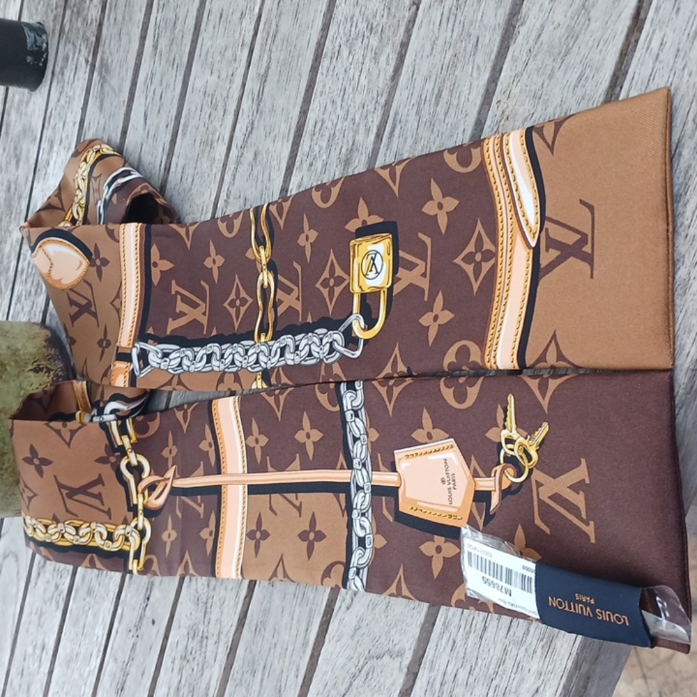 LOUIS VUITTON NEW MONOGRAM CONFIDENTIAL BANDEAU 100% Authentic - Picture 6 of 13